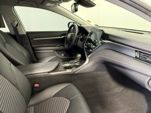 Used 2022 Toyota Camry SE image 48