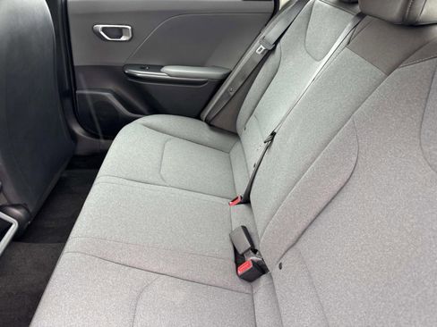 New 2025 Kia K4 LXS image 16