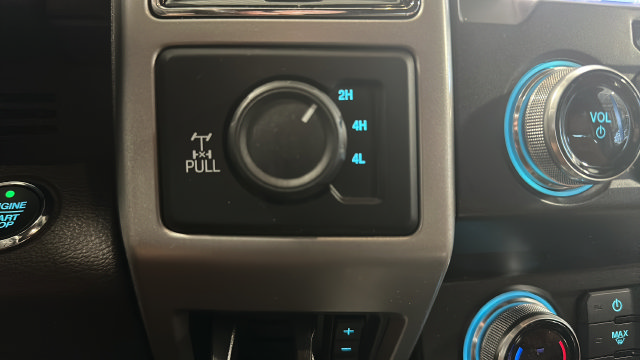 Used 2021 Ford F250 King Ranch w/ King Ranch Ultimate Package AWD/4WD image 29
