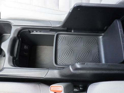 Used 2017 Honda CR-V LX image 19