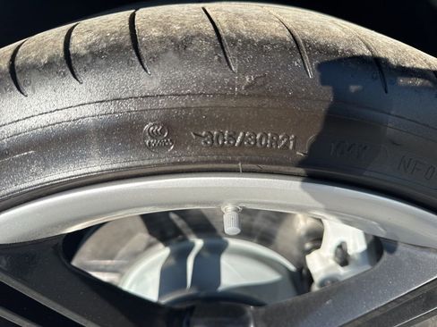 Used 2022 Porsche Taycan image 34