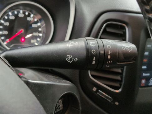 Certified 2019 Jeep Compass Latitude w/ Popular Equipment Group image 28