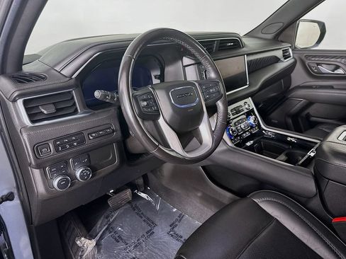 Used 2023 GMC Yukon Denali AWD/4WD image 14