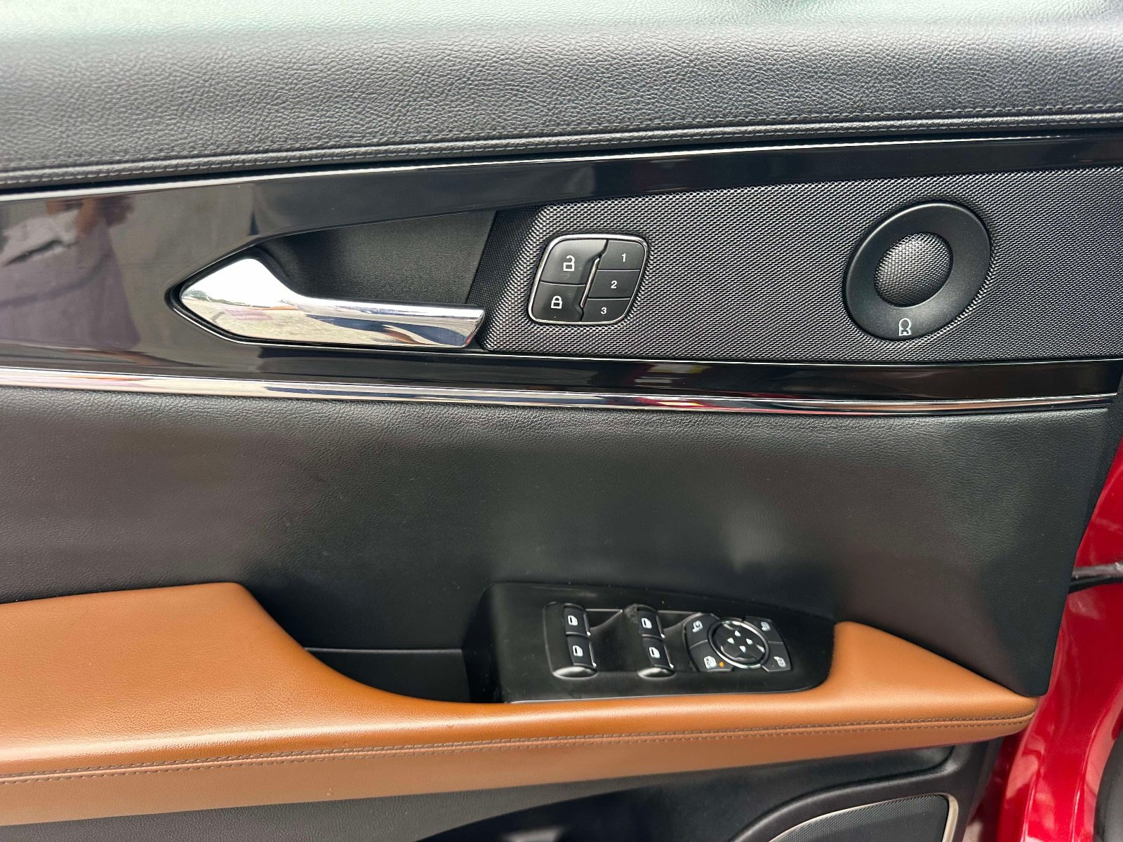 Used 2021 Lincoln Nautilus Reserve AWD/4WD image 20