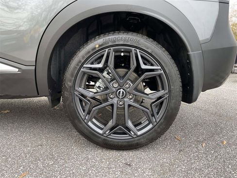 New 2026 Nissan Kicks SR w/ Cold Weather Package image 7