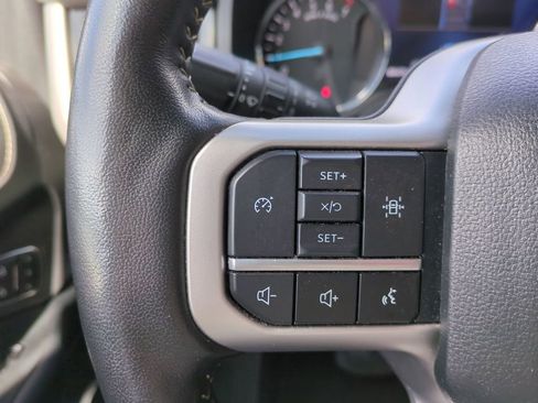 Certified 2024 Ford Expedition XLT image 30