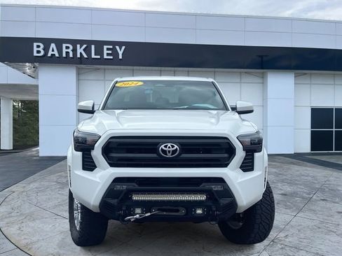 Used 2024 Toyota Tacoma SR5 image 8