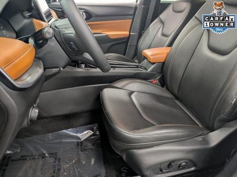 Used 2024 Jeep Compass Limited image 11