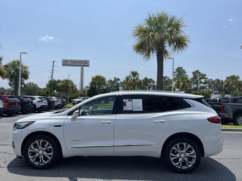 Used 2021 Buick Enclave Avenir w/ Avenir Technology Package AWD/4WD image 7