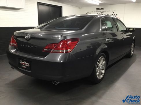 Used 2009 Toyota Avalon Limited image 10