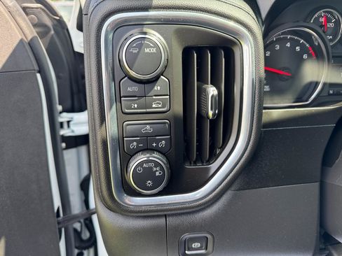 Used 2020 Chevrolet Silverado 1500 LT w/ Remote Start Package AWD/4WD image 23