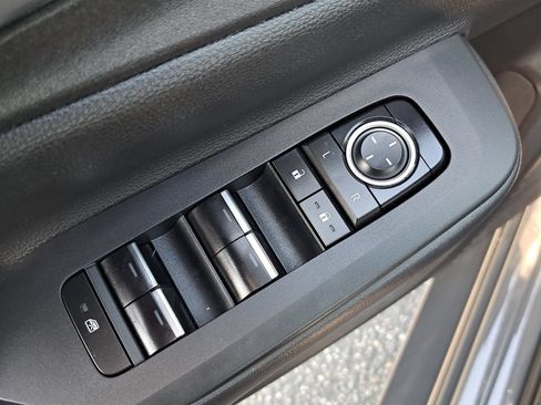 Used 2023 Toyota Prius Prime FWD image 29