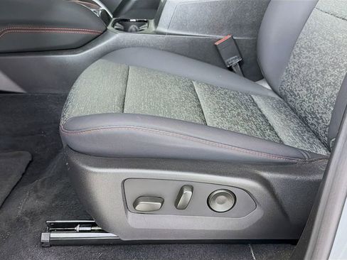 Used 2025 Chevrolet Colorado Z71 image 22