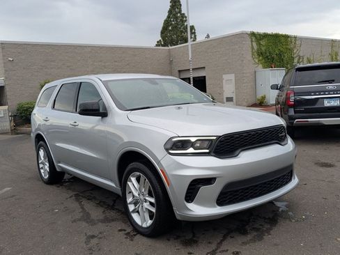 Used 2025 Dodge Durango GT AWD/4WD image 3