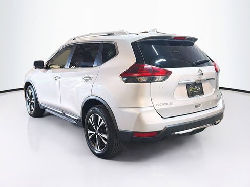 Used 2018 Nissan Rogue SL image 5