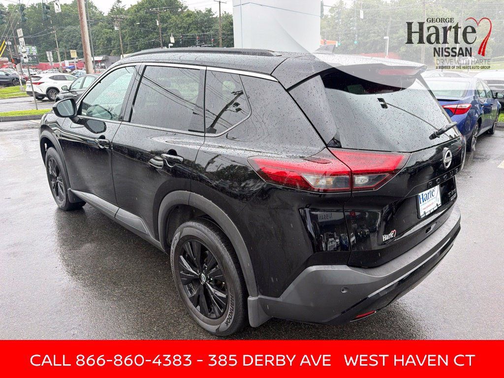 Certified 2023 Nissan Rogue SV w/ SV Premium B Package AWD/4WD image 5