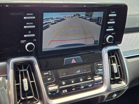 Used 2021 Kia Sorento EX FWD image 23