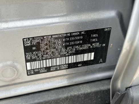 Used 2023 Toyota RAV4 XLE Premium image 37