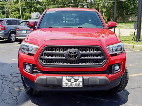 Used 2016 Toyota Tacoma TRD Sport AWD/4WD image 9