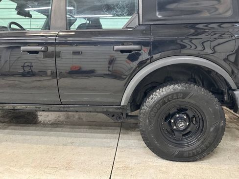 Used 2021 Ford Bronco 4-Door AWD/4WD image 6