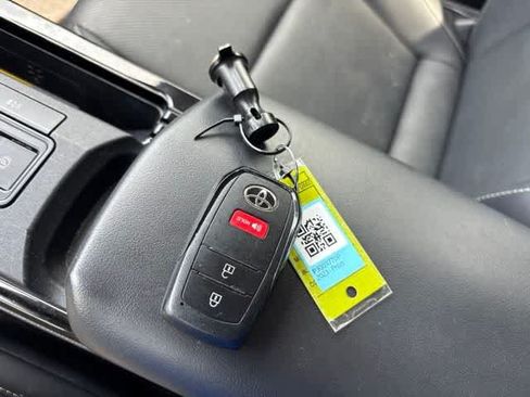 Used 2023 Toyota Prius XLE FWD image 26
