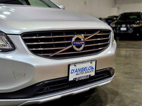 Used 2015 Volvo XC60 T5 AWD/4WD image 12