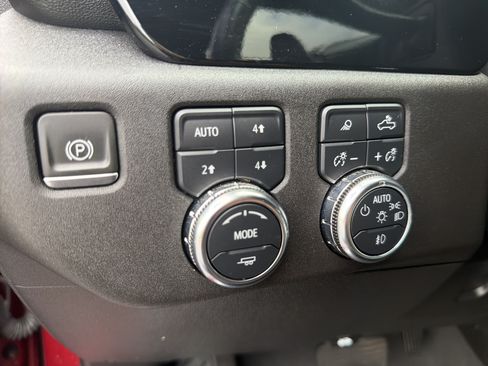 Used 2024 GMC Sierra 1500 Elevation w/ Elevation Premium Package AWD/4WD image 65