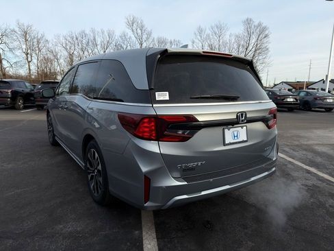 Used 2026 Honda Odyssey Elite image 3