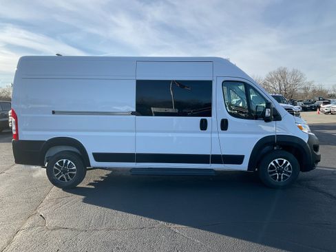 New 2026 RAM ProMaster 2500 w/ Quick Order Package 22G SLT image 7