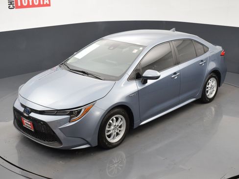 Used 2021 Toyota Corolla LE image 23