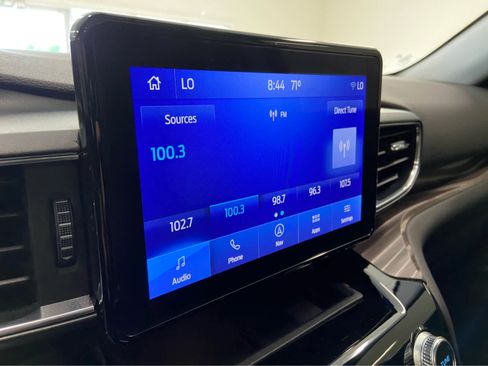 Used 2022 Ford Explorer Limited w/ Equipment Group 301A image 30