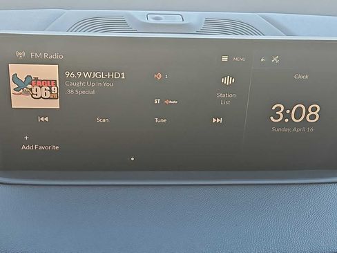 Used 2024 Acura MDX SH-AWD image 12