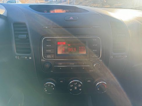 Used 2014 Kia Forte LX w/ Popular Package image 20