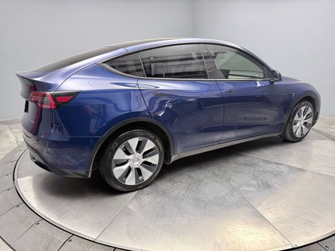 Used 2021 Tesla Model Y Long Range AWD/4WD image 5
