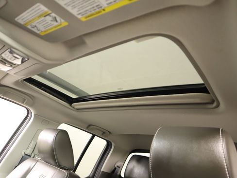 Used 2017 Nissan Frontier PRO-4X w/ Pro-4x Luxury Package image 16