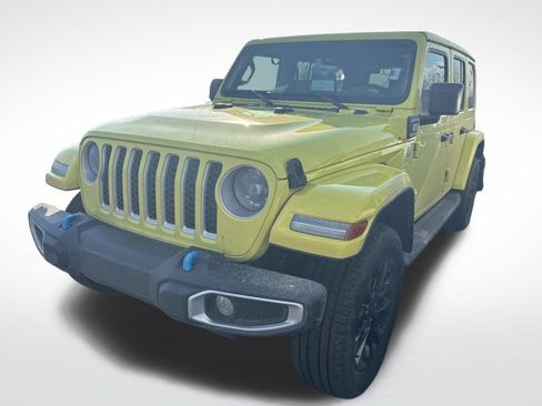 Used 2023 Jeep Wrangler Unlimited Sahara w/ Cold Weather Group image 6