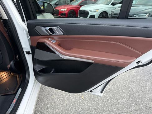 Used 2020 BMW X7 xDrive40i w/ Premium Package image 48