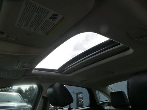 Used 2014 Ford Focus Titanium image 11