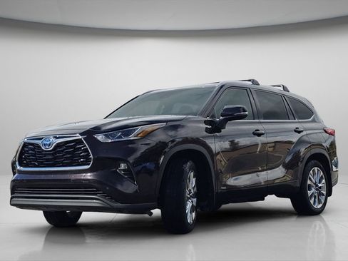 Used 2022 Toyota Highlander Limited image 21