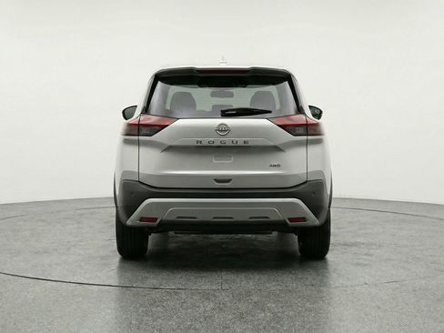 Used 2025 Nissan Rogue SV image 7