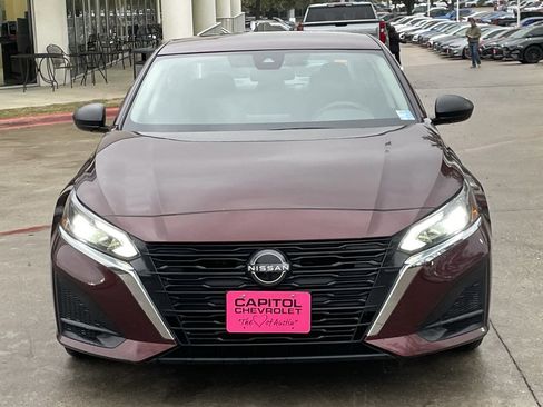 Used 2024 Nissan Altima 2.5 SV image 6