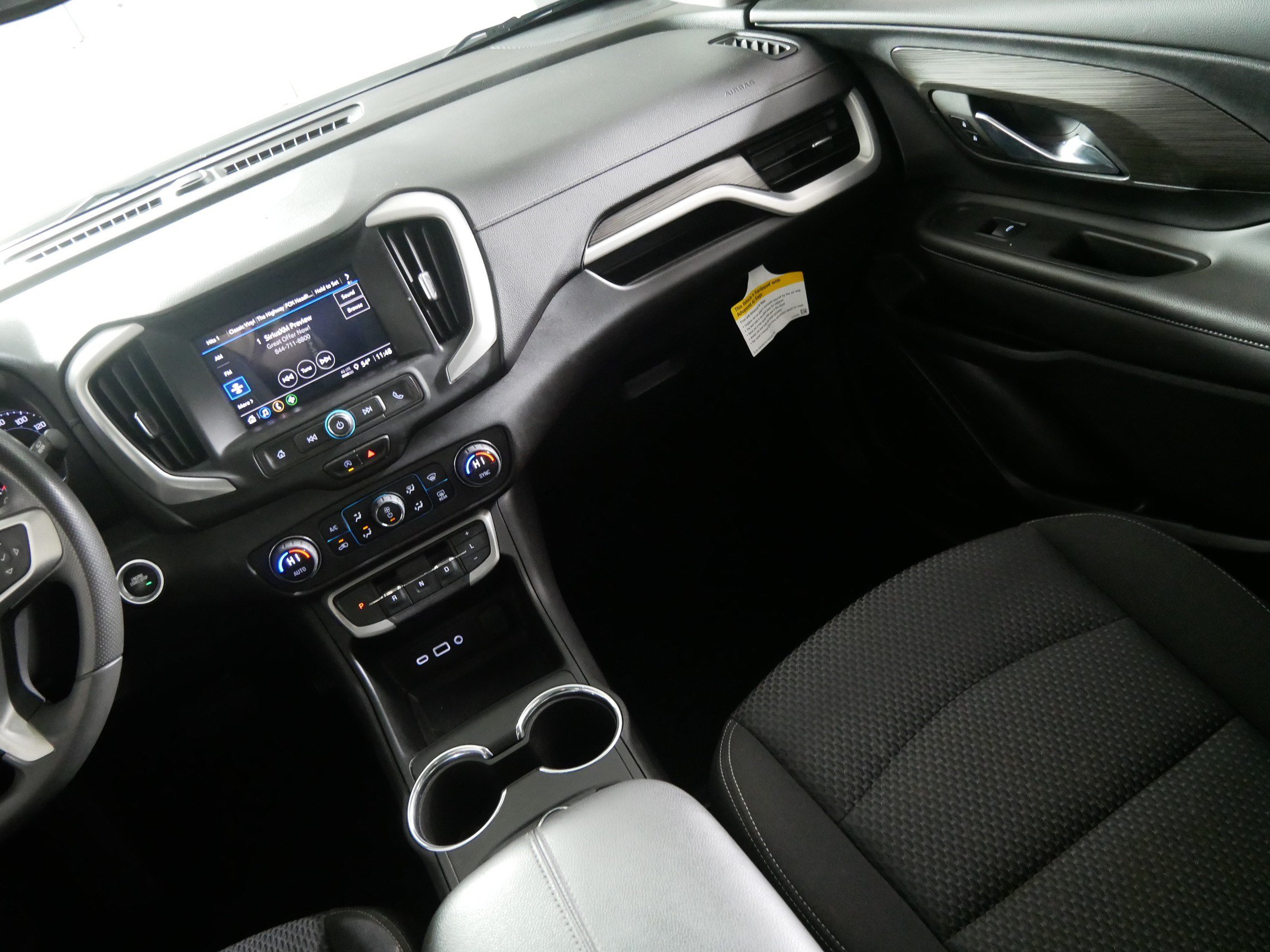 Used 2023 GMC Terrain SLE w/ Driver Convenience Package AWD/4WD image 11