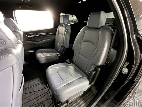 Used 2022 Buick Enclave Essence w/ Sport Touring Edition image 36