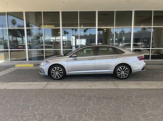 Used 2025 Volkswagen Jetta SE video 2