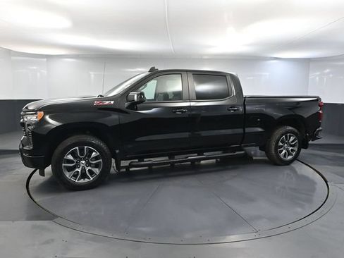 Used 2024 Chevrolet Silverado 1500 RST AWD/4WD image 12