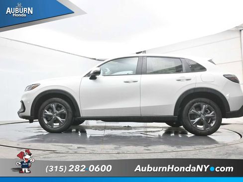 New 2026 Honda HR-V LX image 18