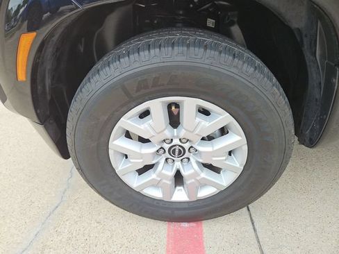 Used 2022 Nissan Frontier SV RWD image 29