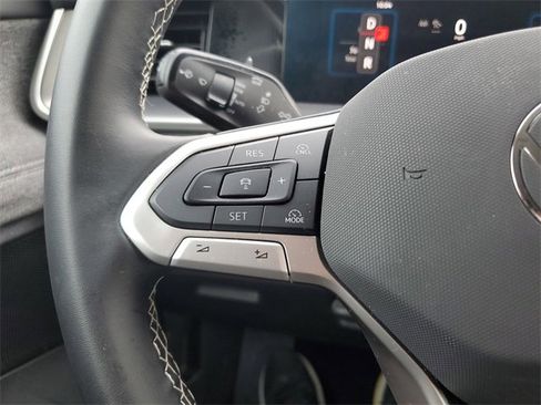 Used 2025 Volkswagen Tiguan S image 20