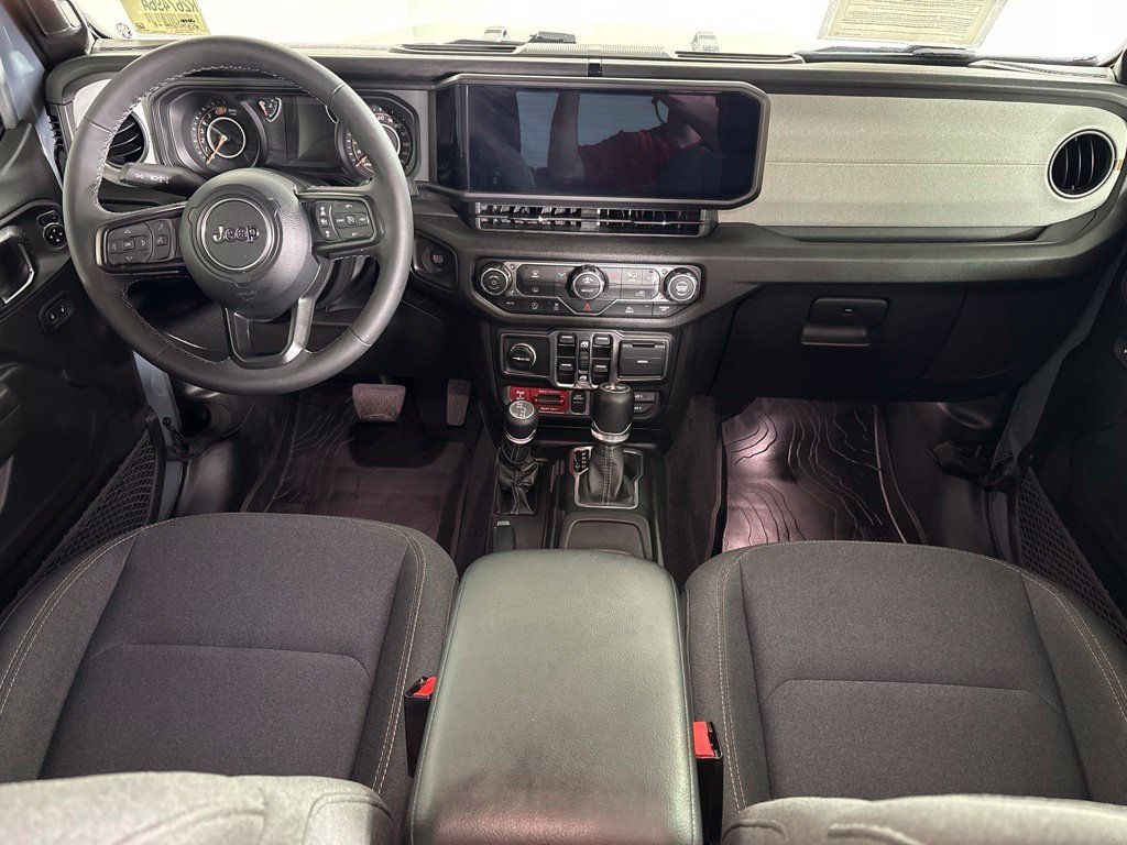 Used 2026 Jeep Wrangler Unlimited Sport AWD/4WD image 14