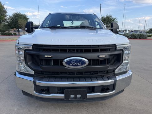 Used 2020 Ford F250 XL w/ Power Equipment Group RWD image 2